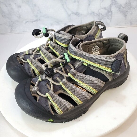 Keen‎ 1 Nylon Outdoor Shoes Gray Waterproof Adjustable Hiking Sandals Closed Toe - Picture 1 of 9